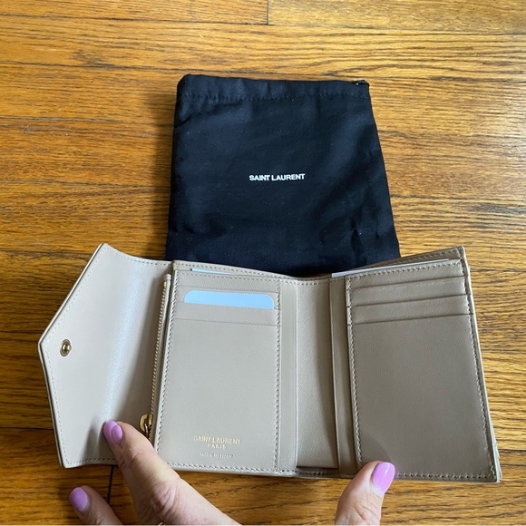 Saint Laurent YSL Gaby Envelope Trifold Quilted Leather Wallet - Picture 6 of 16